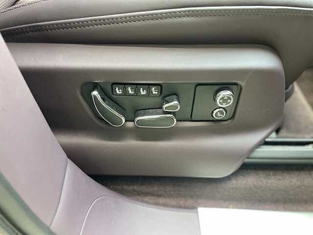 21:Bentley Bentayga V8, SUV, Glacier White, Thomas Exclusive Cars GmbH