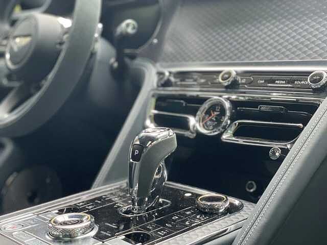 24:Bentley Flying Spur S V8, Limousine, Magnetic, Thomas Exclusive Cars GmbH