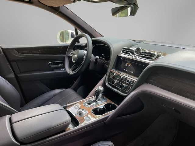 1:Bentley Bentayga V8, SUV, Glacier White, Thomas Exclusive Cars GmbH